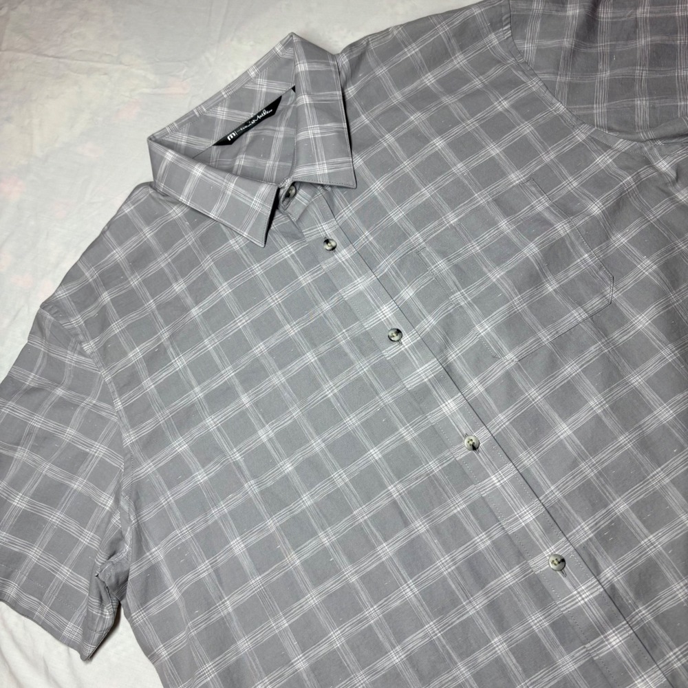 Travis Mathew Mens XL Short Sleeve Button Down Shirt Grey White Plaid Check Logo